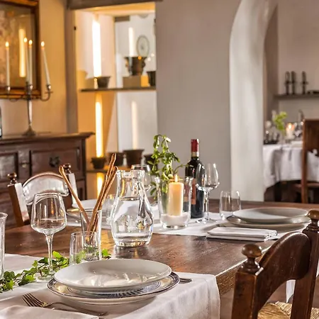 Borgo La Torre Alle Tolfe 住宿加早餐酒店 *