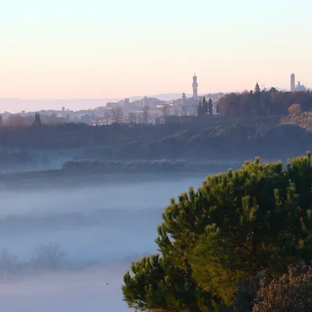 Borgo La Torre Alle Tolfe سيينا